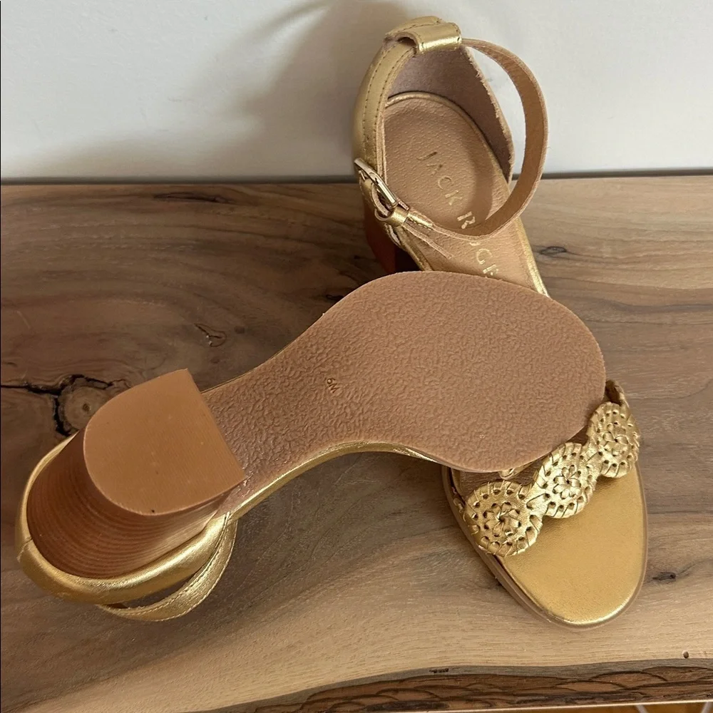 Like New! Jack Rogers Lauren Ankle Strap in Gold Size 6M - Picture 4 of 5